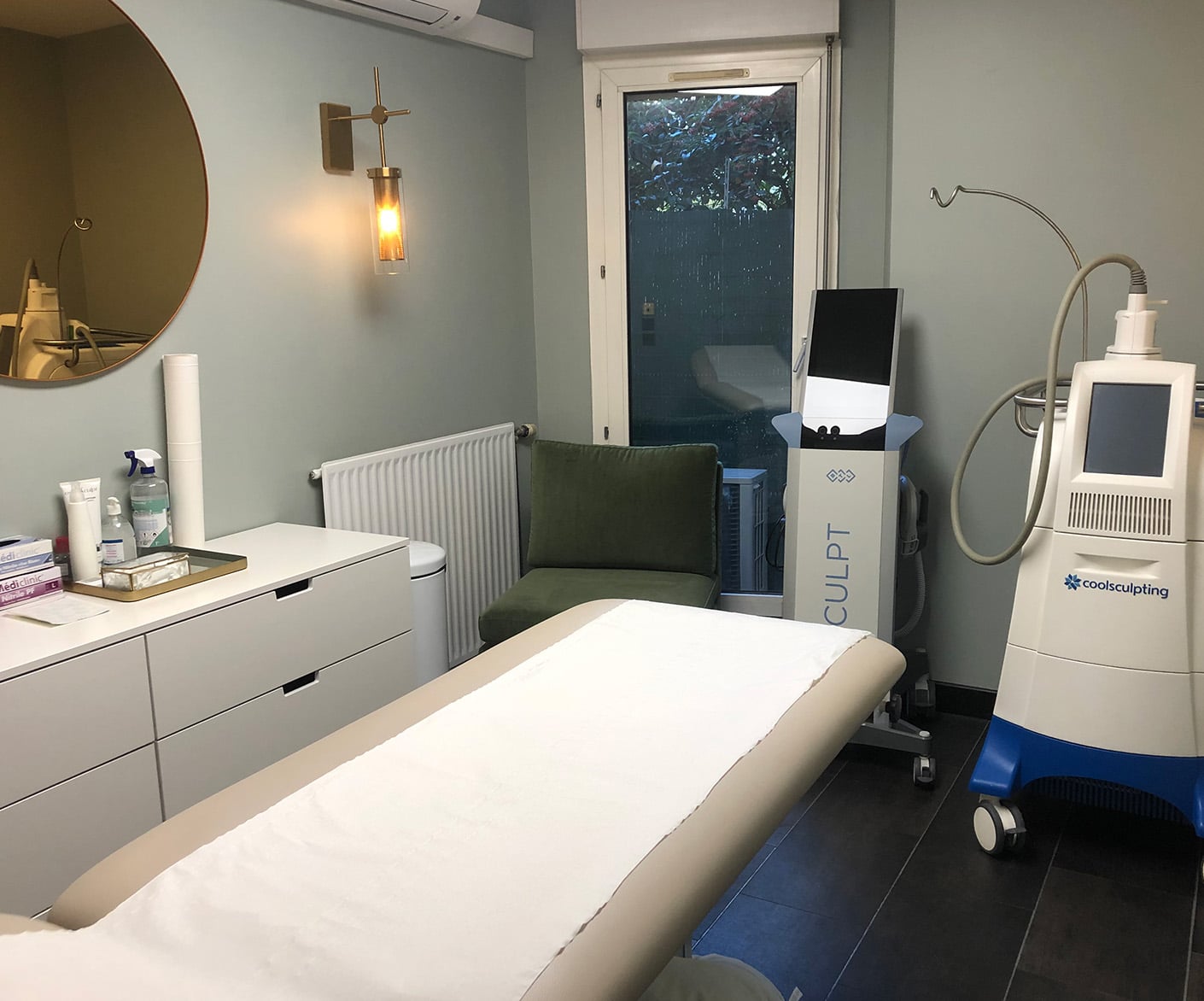 3-slider-lieu-unique-hp-centre-laser-le-clem-paris
